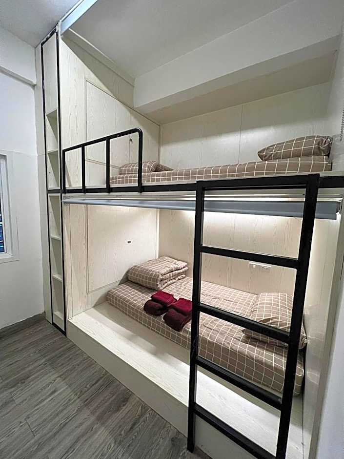 Comfy Crib Hostel