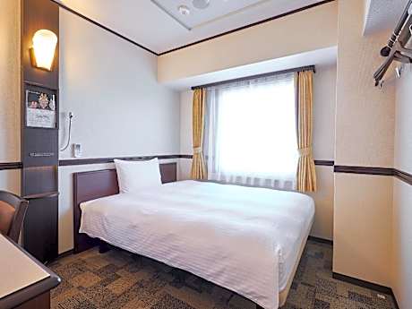Double Room for Single Use - Non-Smoking