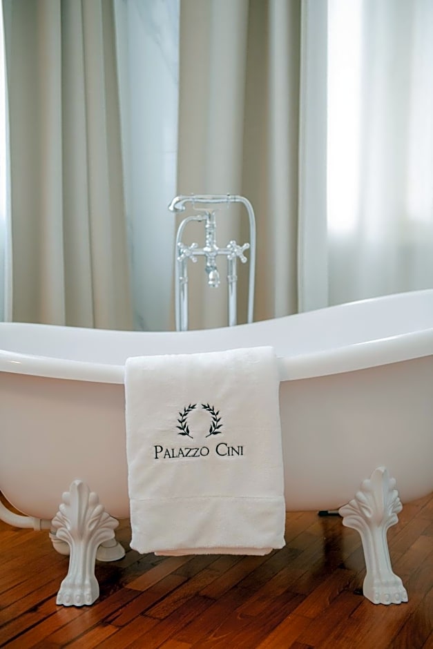 Palazzo Cini Luxury Rooms in Pisa