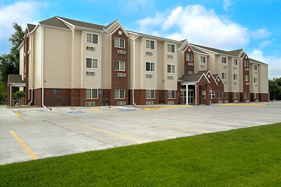 Microtel Inn & Suites by Wyndham Kearney