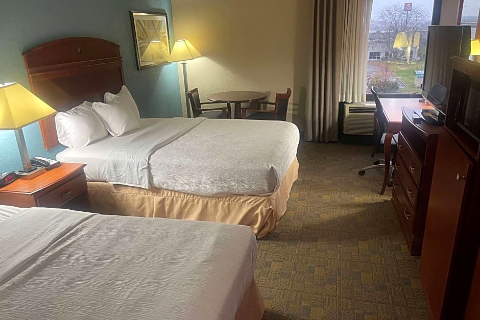 Days Inn by Wyndham Englewood Dayton Airport