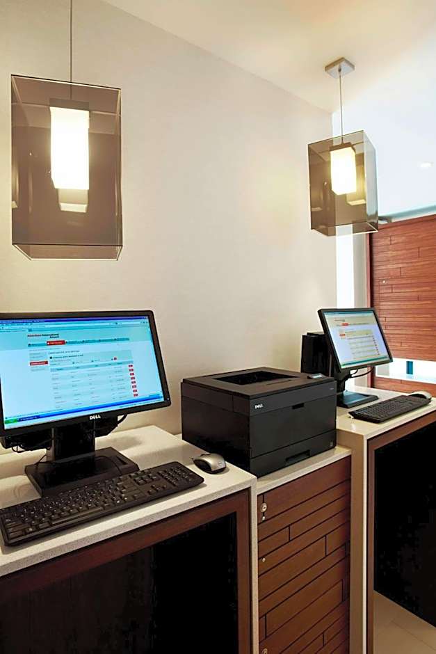 Courtyard by Marriott Aberdeen Airport