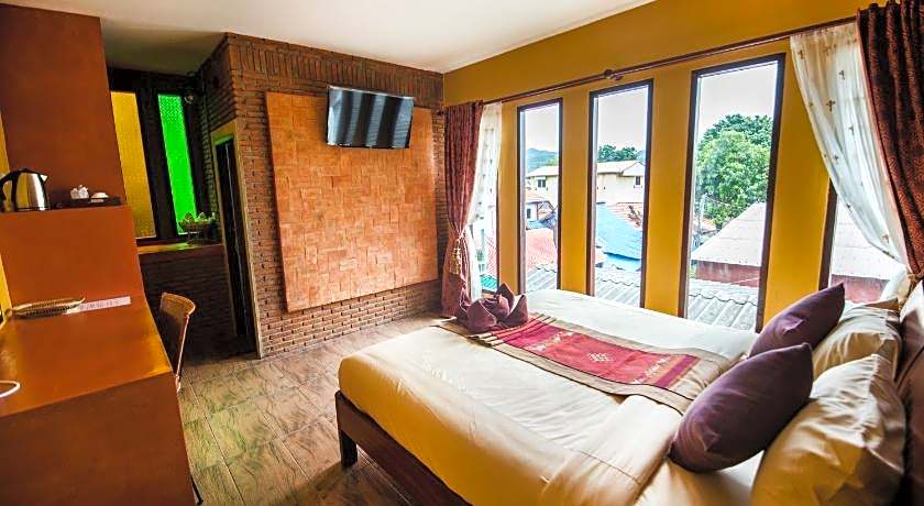 Pong Phen Guesthouse