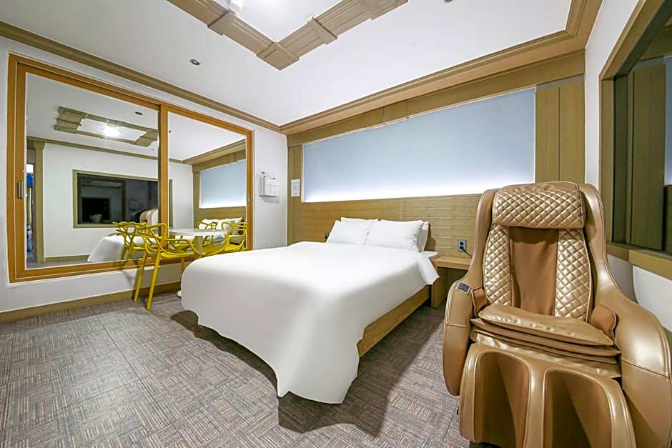Jeonju Junghwasan-dong MH HOTEL