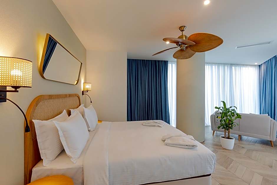 MiraMar Luxury Residences