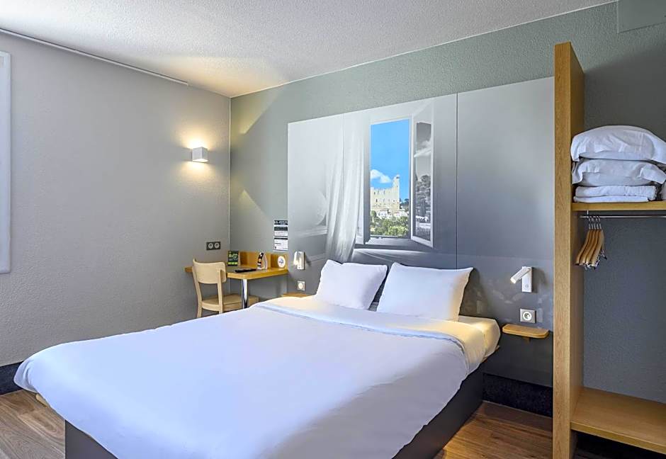 B&B HOTEL Orange - Échangeur A7 A9