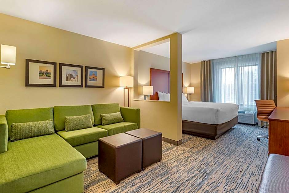 Comfort Inn & Suites