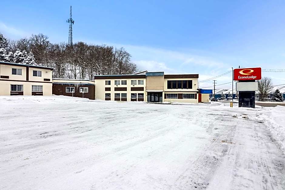 Econo Lodge Manistee