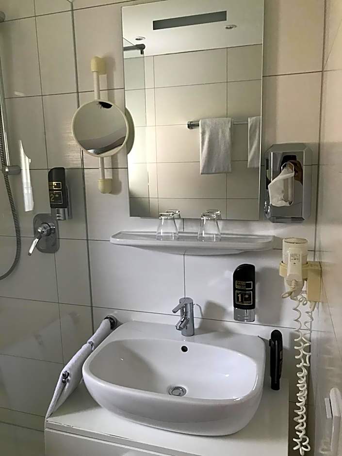 Hotel - Restaurant Bastenhaus