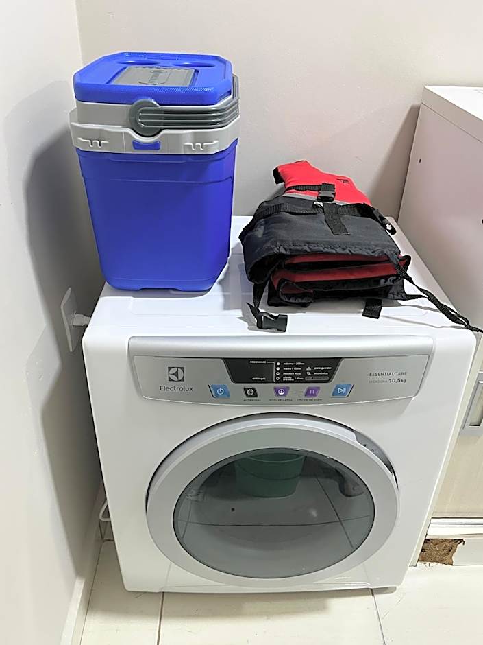 Vista mar - Apto a 60m do mar 3 quartos completo