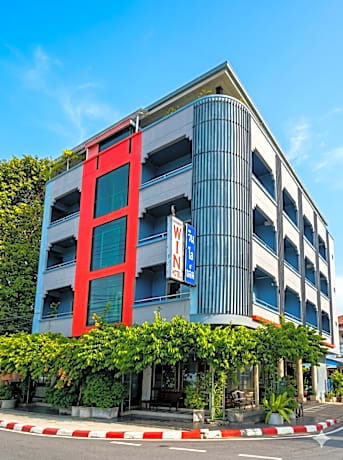 Win Hotel