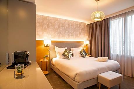 Queen Room