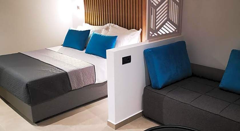 Zoes Hotel Studios