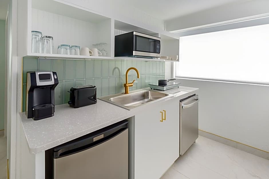 Beal House Fort Walton Beachfront, Tapestry Collection by Hilton