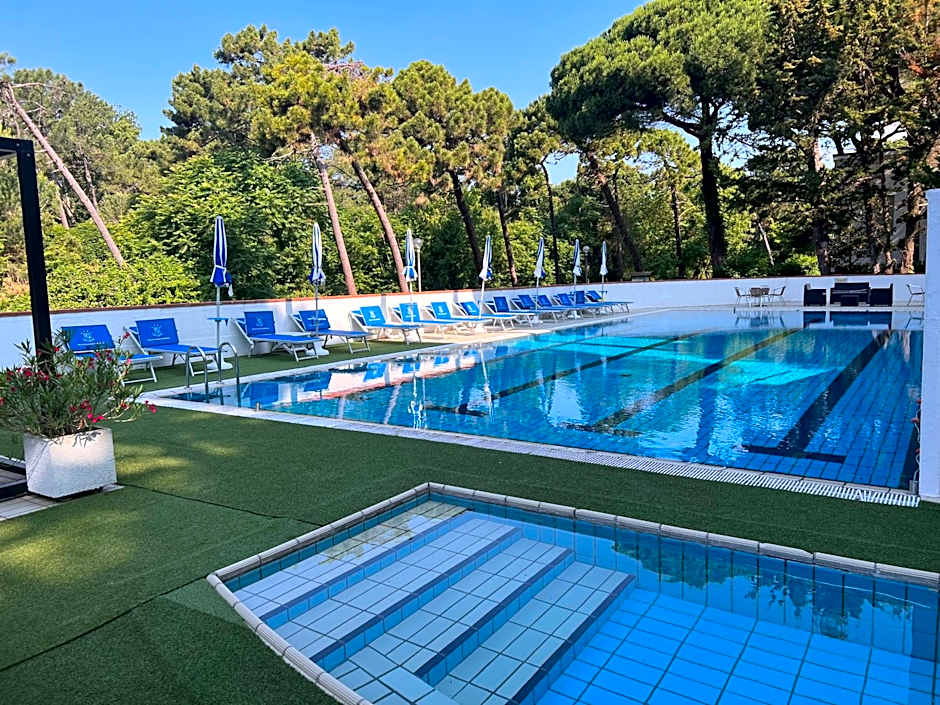 G&D Hotel Deanna Pool&Brunch