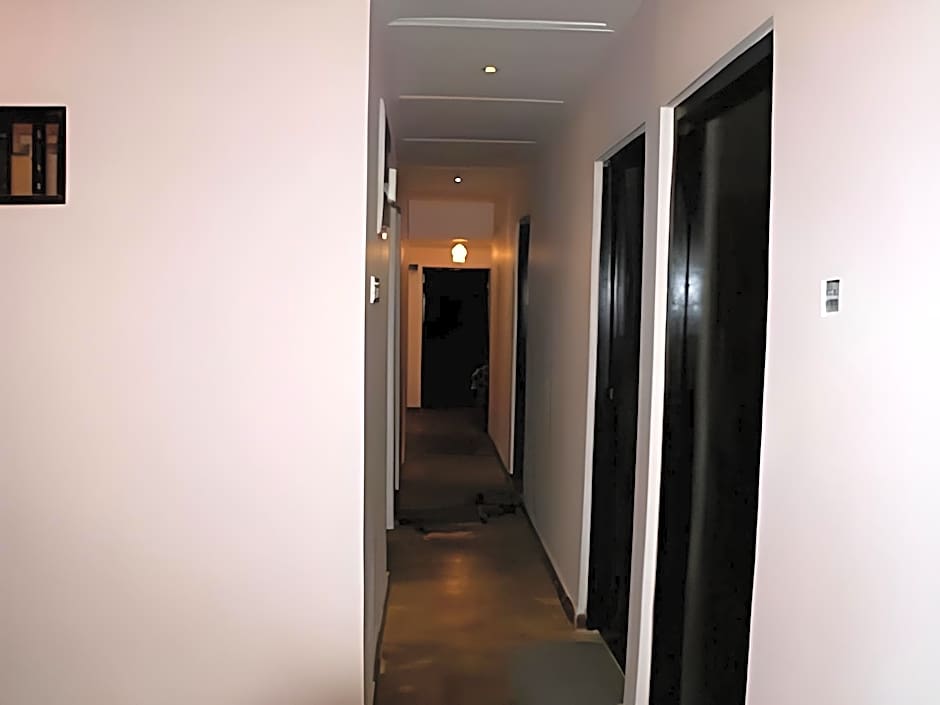 Thiranagama Beach Hotel – Hikkaduwa, CO