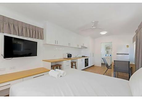 Superior Studio - Sleeps 2