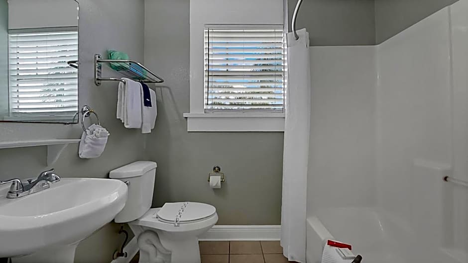 Crystal Bay Historic Hotel