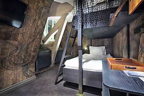 Standard Twin Room with Bunk Beds