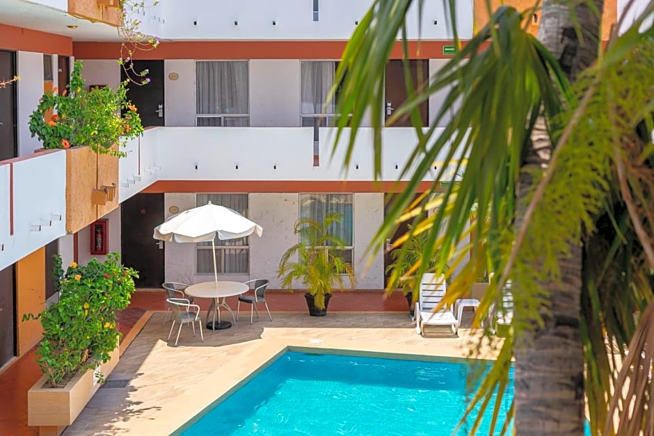 Hotel Azteca Inn