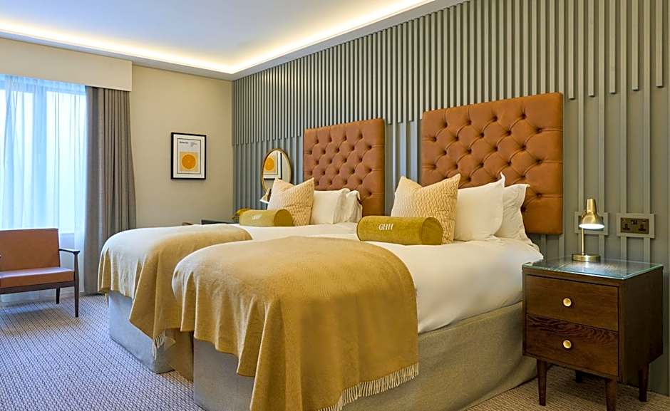 Guildford Harbour Hotel