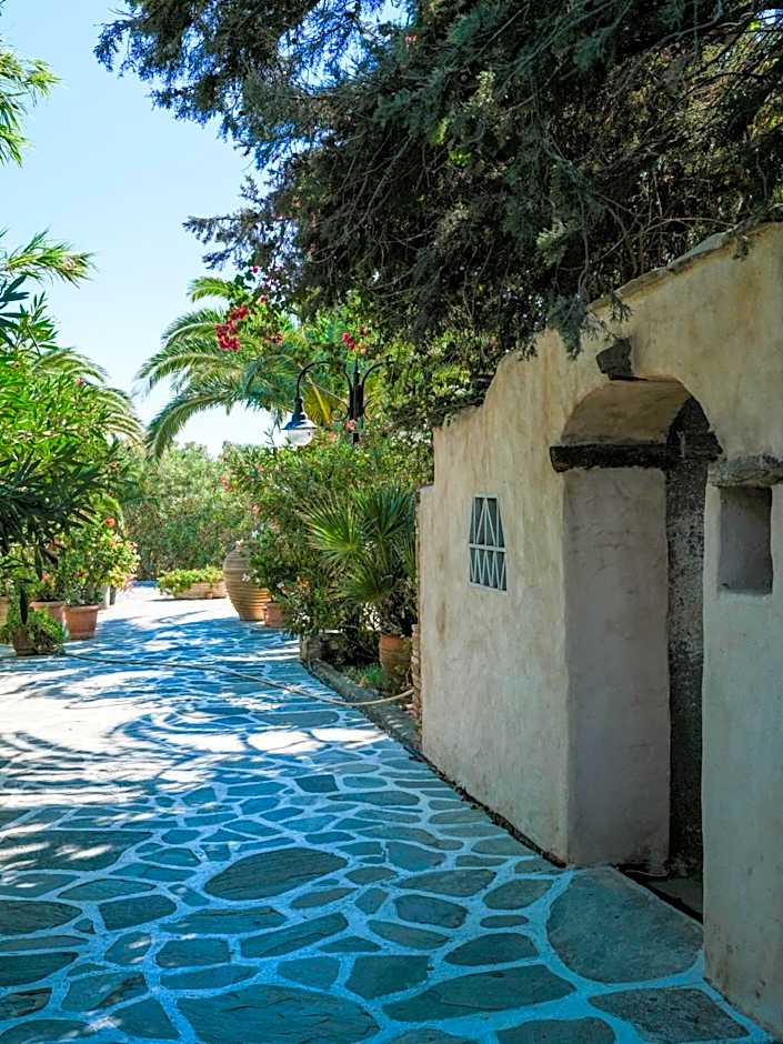 Golden Beach Studios & Suites