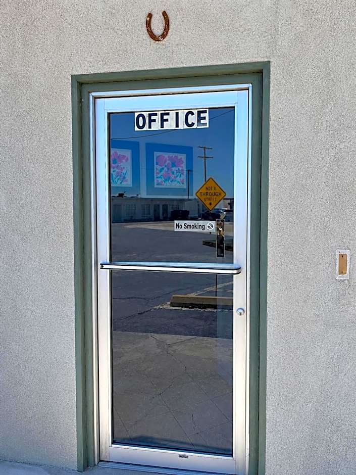 Carl's Motel