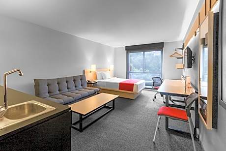 Superior Room, 1 Queen Bed with Sofa bed (1 Queen Bed and 1 Double Sofa Bed)