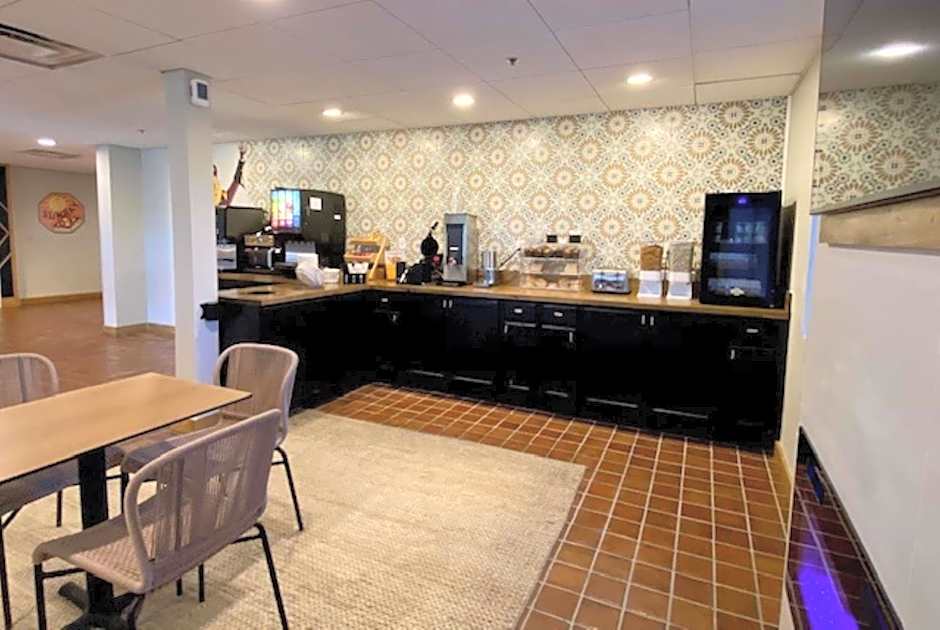 La Quinta Inn & Suites by Wyndham Tempe University / Phoenix