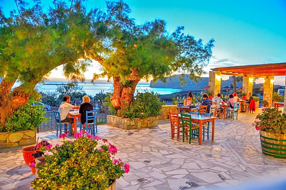 Falassarna Beach studios&apartments