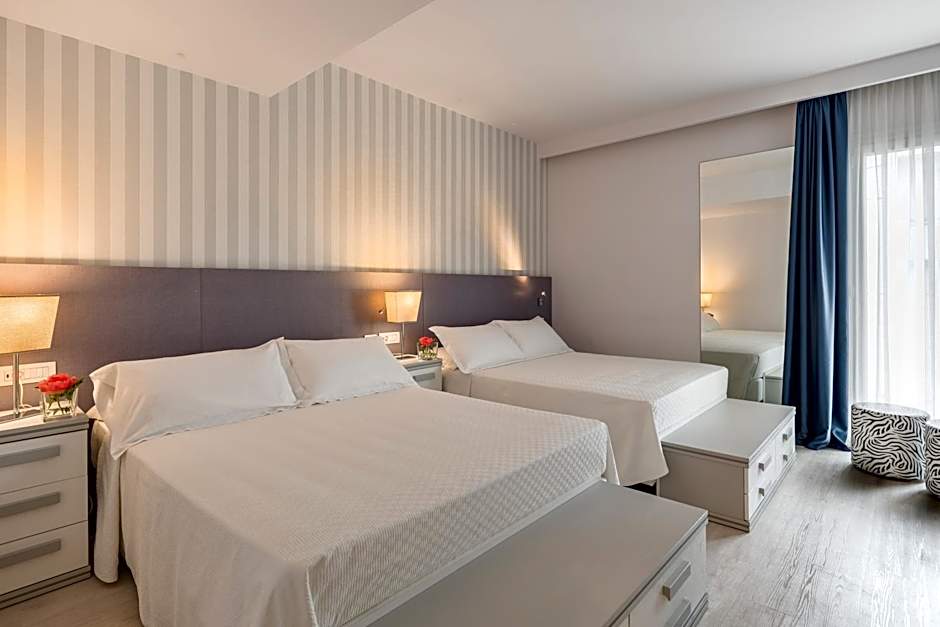 Hotel Fedora Riccione - FRONTE MARE