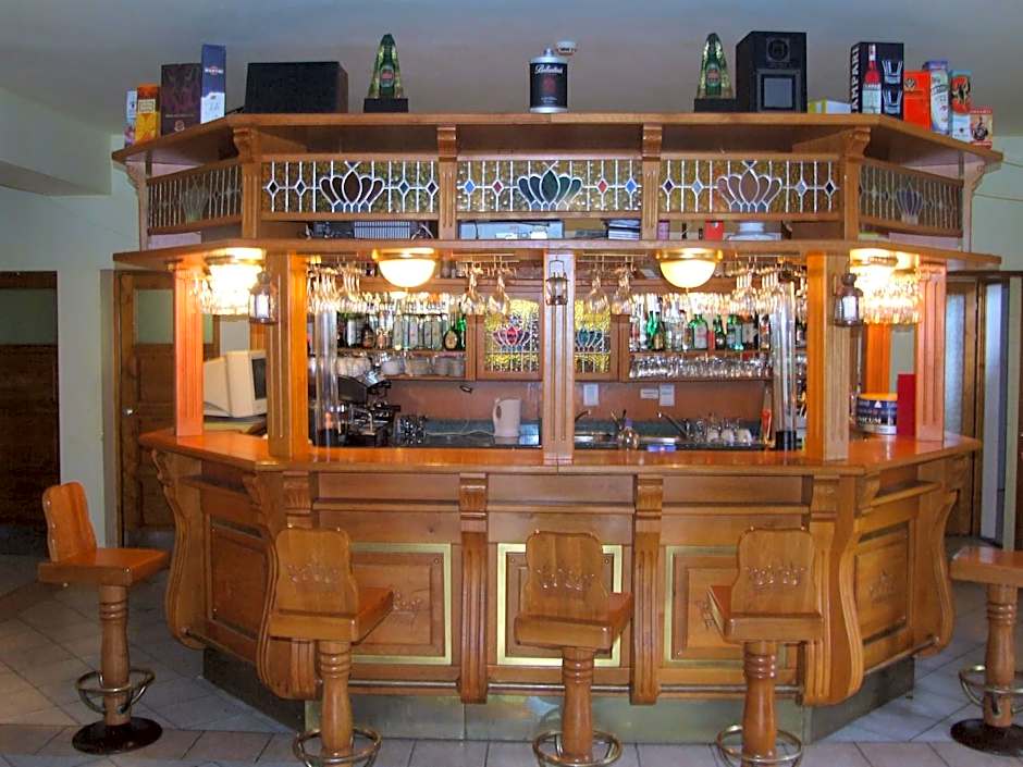 Pollushof Panzió és Étterem