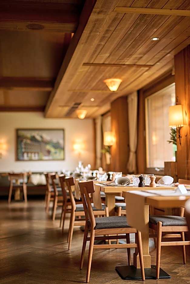 Hotel Alpenrose Wengen - a family affair since 1881