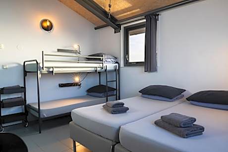 4-persoons Basic room met twinbed