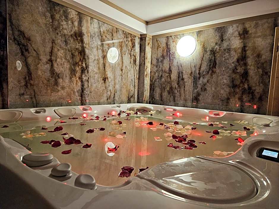 COLT DE RAI-Deluxe & Spa