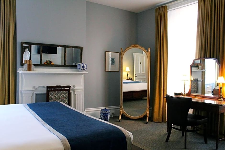 The Priory Hotel - Bed And Breakfast