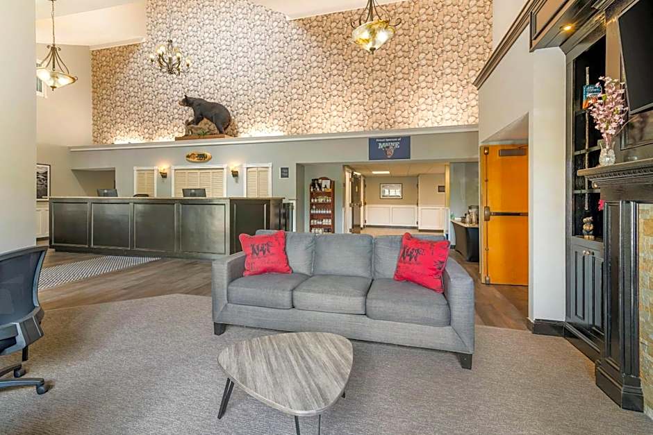 Black Bear Inn, an Ascend Collection Hotel