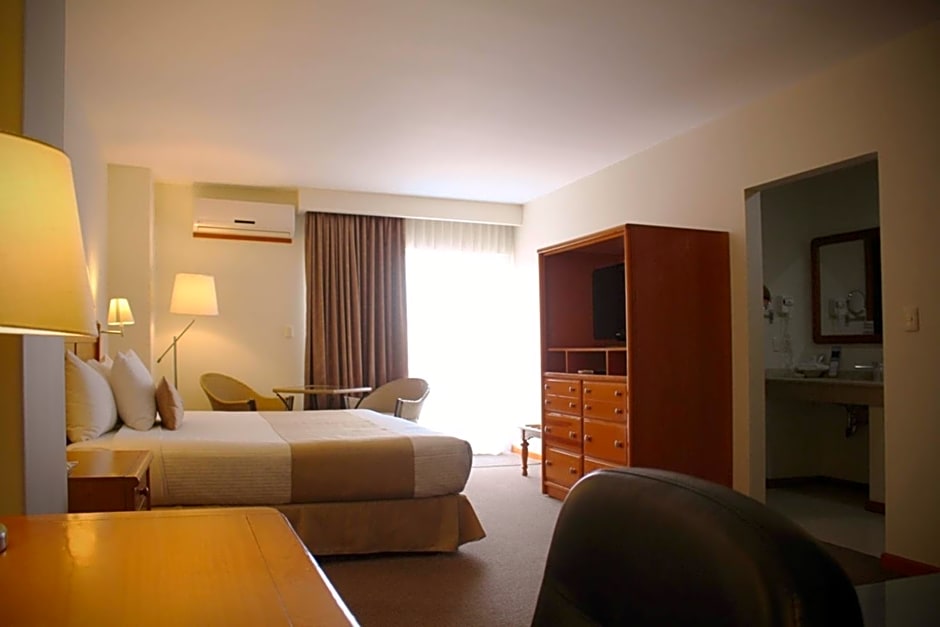 Best Western Plus Plaza Vizcaya