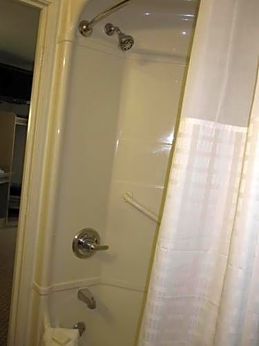 Foto 1 dari 4 — Standard King Room