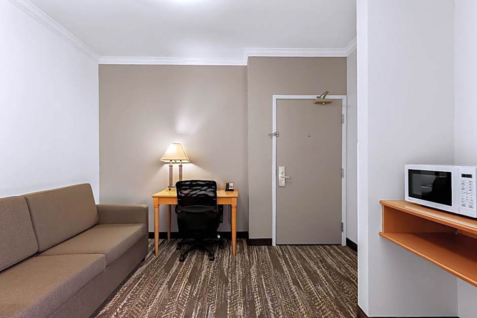 Clarion Suites Anchorage Downtown