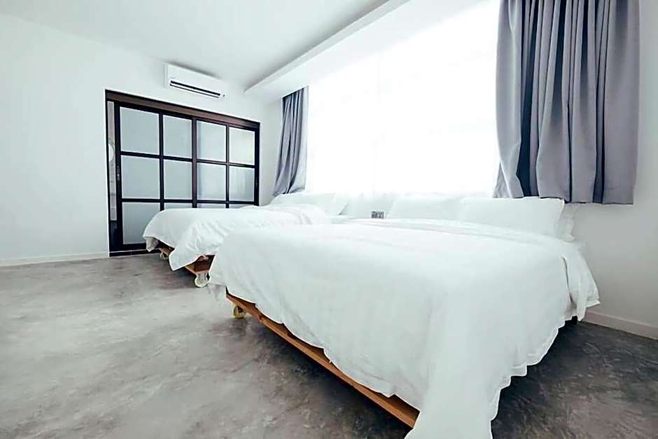 White Loft Hotel