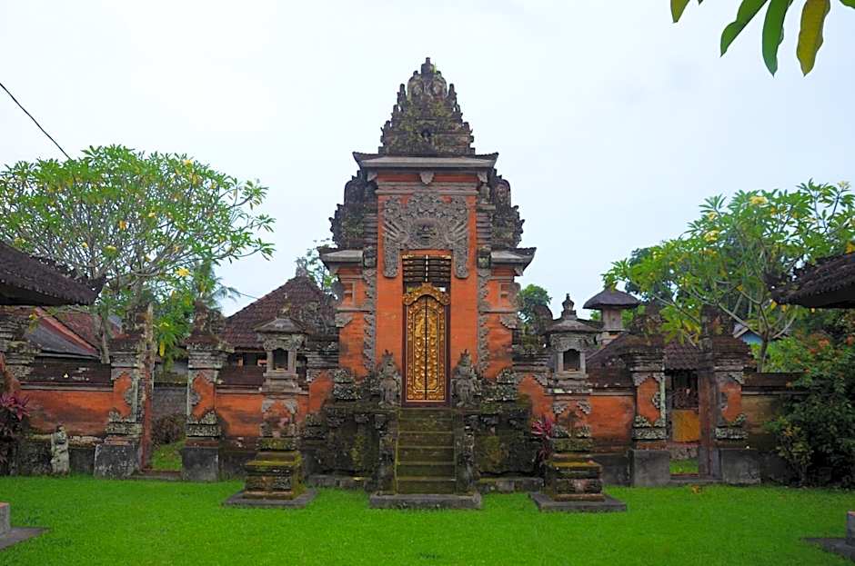 Puri Taman Sari Resort