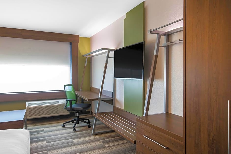 Holiday Inn Express & Suites Ludington By IHG