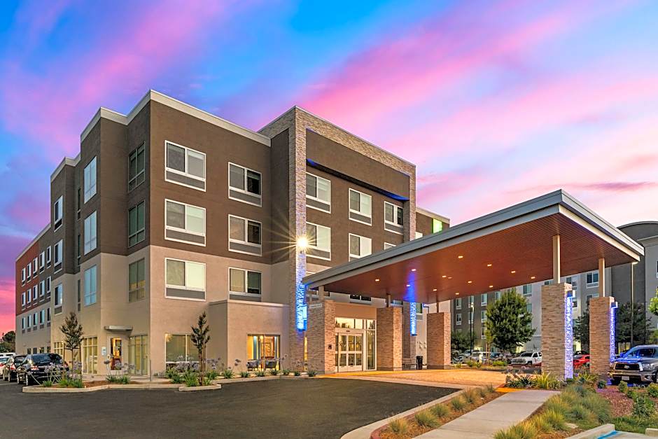 Holiday Inn Express And Suites Suisun City Napa Valley Area By IHG