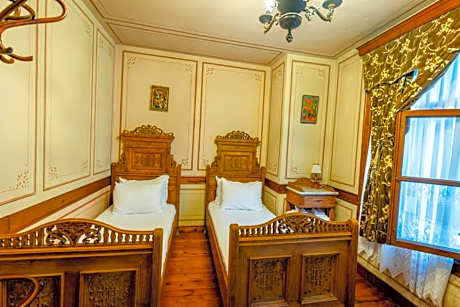 Two-Bedroom Ancient Apartment