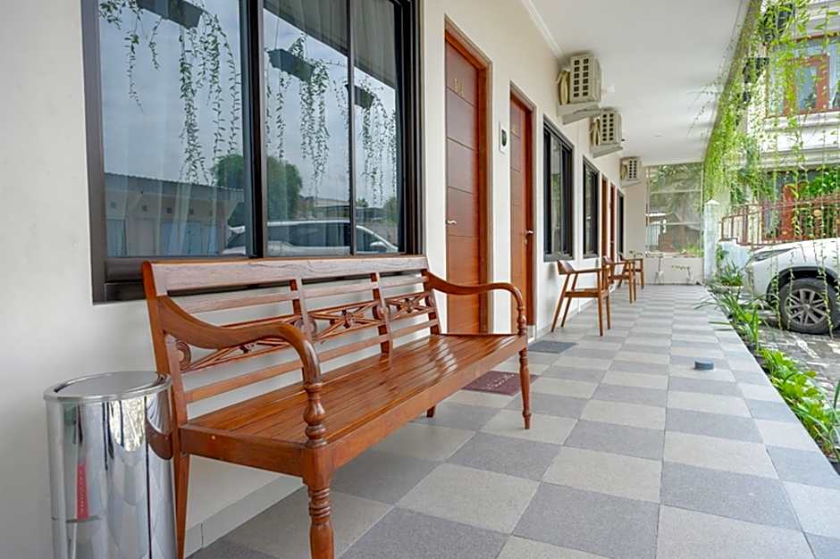 RedDoorz @ Jalan Majapahit Semarang