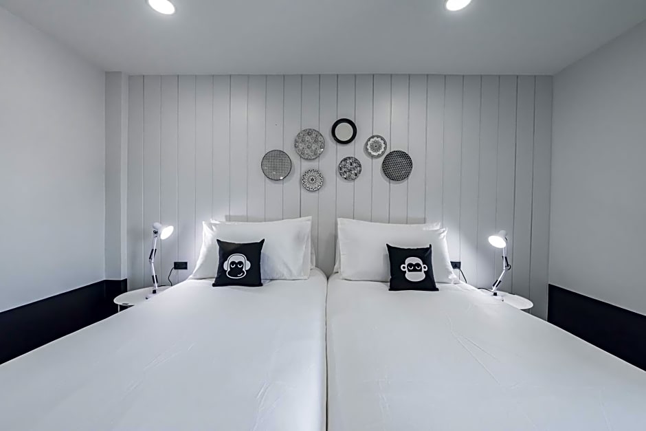 Blu Monkey Boutique Bangsaen