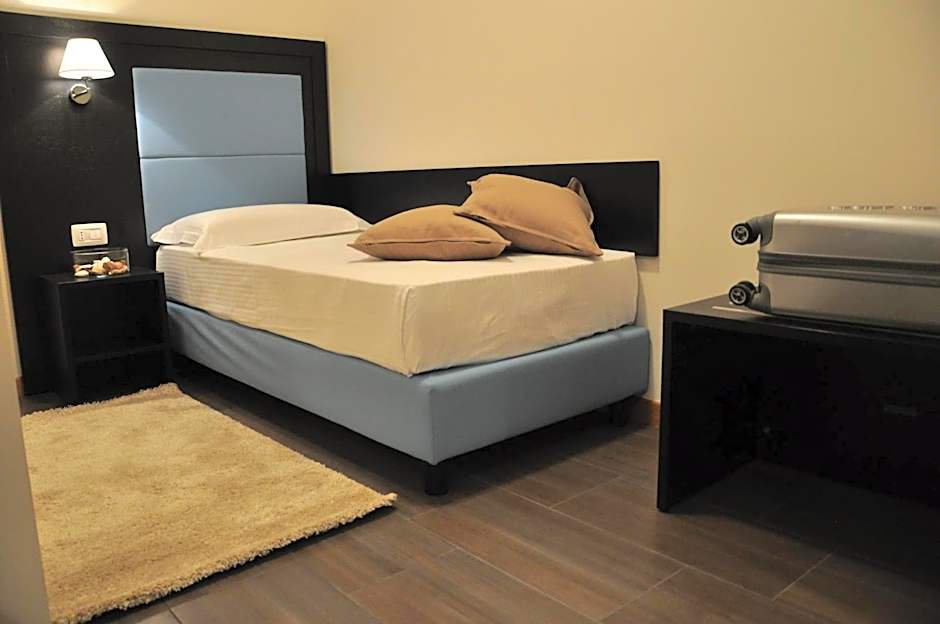 Photo 1 of 11 of Quadruple Room