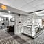 Eastland Suites Hotel & Conference Center By OYO Urbana