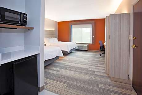 Queen Room with Two Queen Beds - Disability Access Hearing Accessible - Roll-In Shower